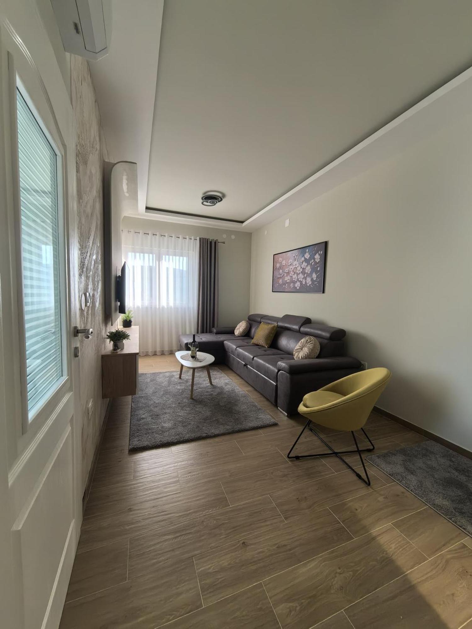 Sunny Hill - Parking - Fenced Garden - Luxury Loft Apartment Kotor Bagian luar foto