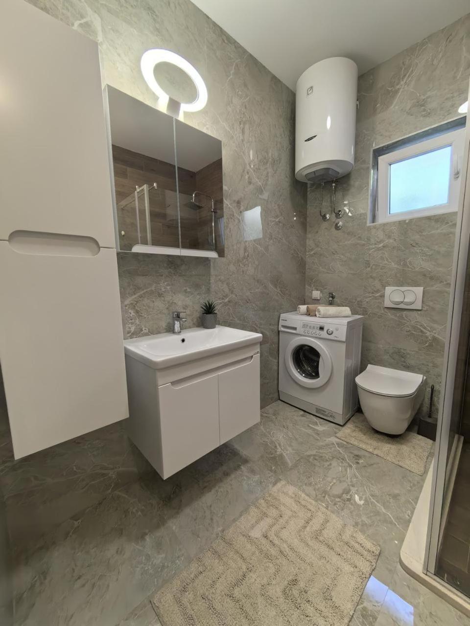 Sunny Hill - Parking - Fenced Garden - Luxury Loft Apartment Kotor Bagian luar foto